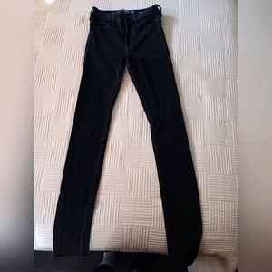 Hollister super skinny jeans.